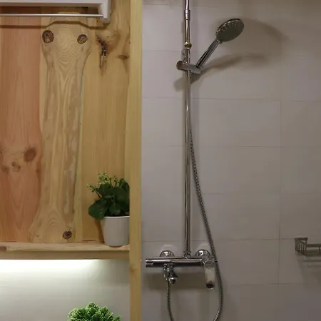 Gasthuis To Lem Ande Lumshory